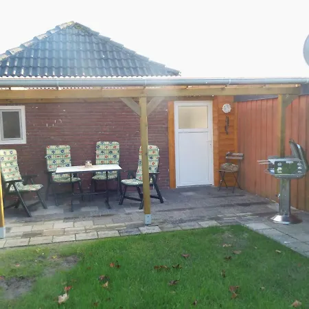 Luttje Huus Apartament *